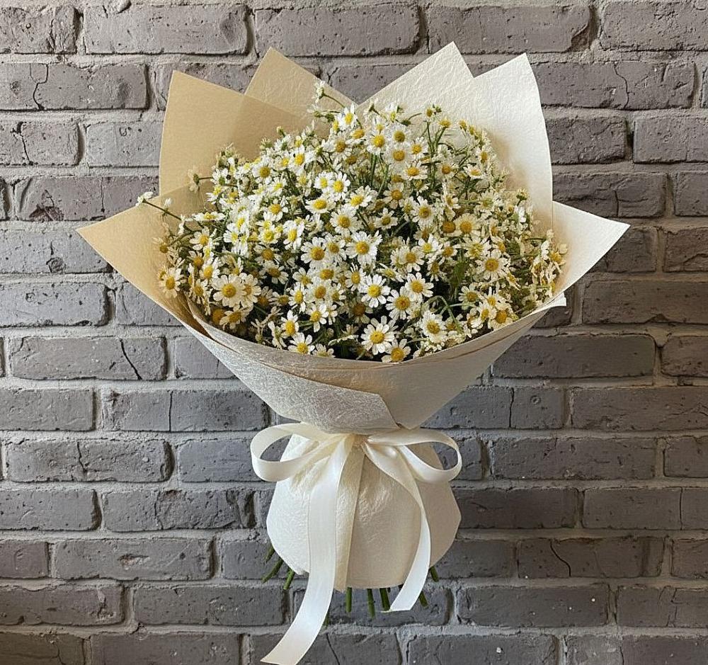 Букет цветов из: Ромашки в Голубое