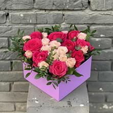 Цветочная композиция из Розы в коробке в Голубое