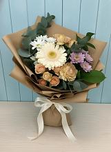 Букет цветов из:  Герберы и Хризантемы в Голубое