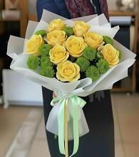 Букет цветов из:  Хризантемы и Розы в Голубое