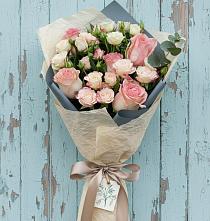 Букет цветов из:  Розы в Голубое