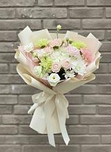 Букет цветов из:  Гвоздики, Розы, Лизиантусы и Хризантемы в Голубое