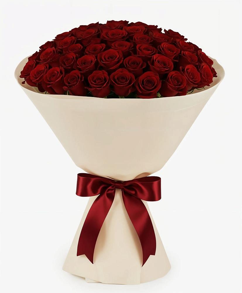 Букет 101 Бордовая роза Блэк Бакарра в Голубое