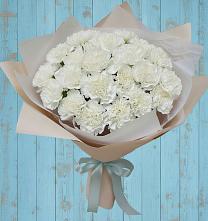 Букет цветов из:  Гвоздики в Голубое